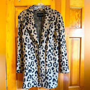 Leopard sweater coat 🐆 🧥